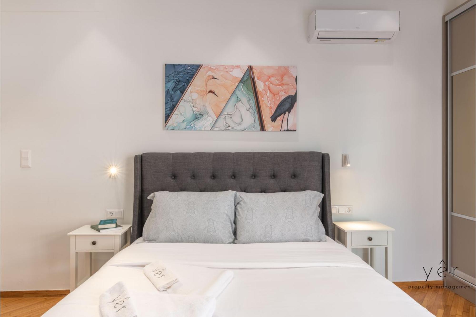 Nature-infused Vibes & Nightlife Apartment *